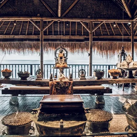 The Shrine House At Bingin Beach